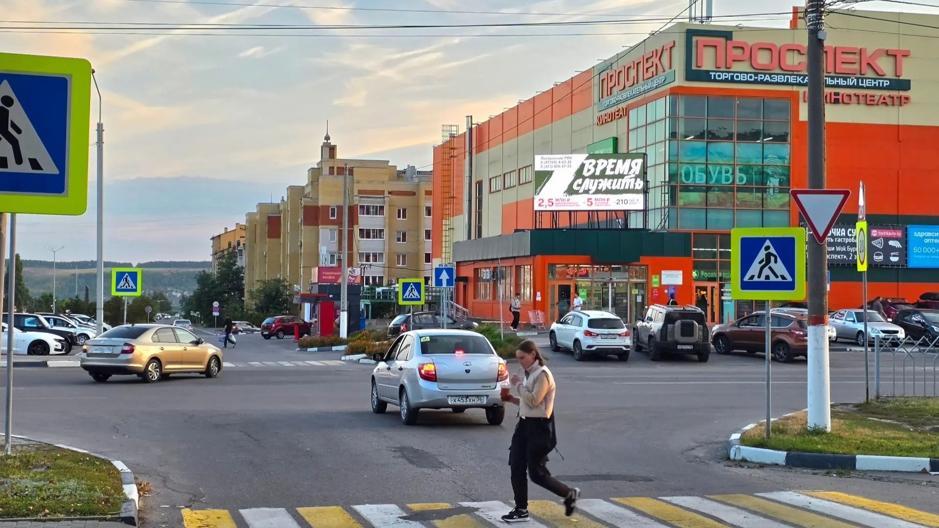 Светодиодный экран 6×3 м — Лиски, Титова, 16А, фото 1